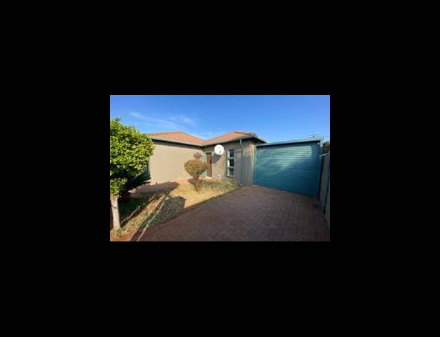 3 BEDROOM HOUSE FOR SALE IN THE ORCHARDS